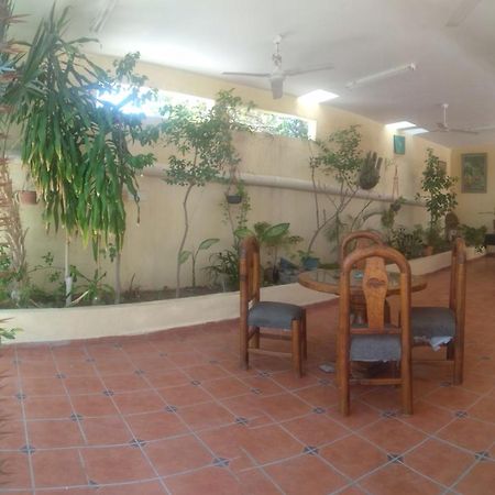Room In Guest Room - Padrinos Hostal La Paz Full House المظهر الخارجي الصورة